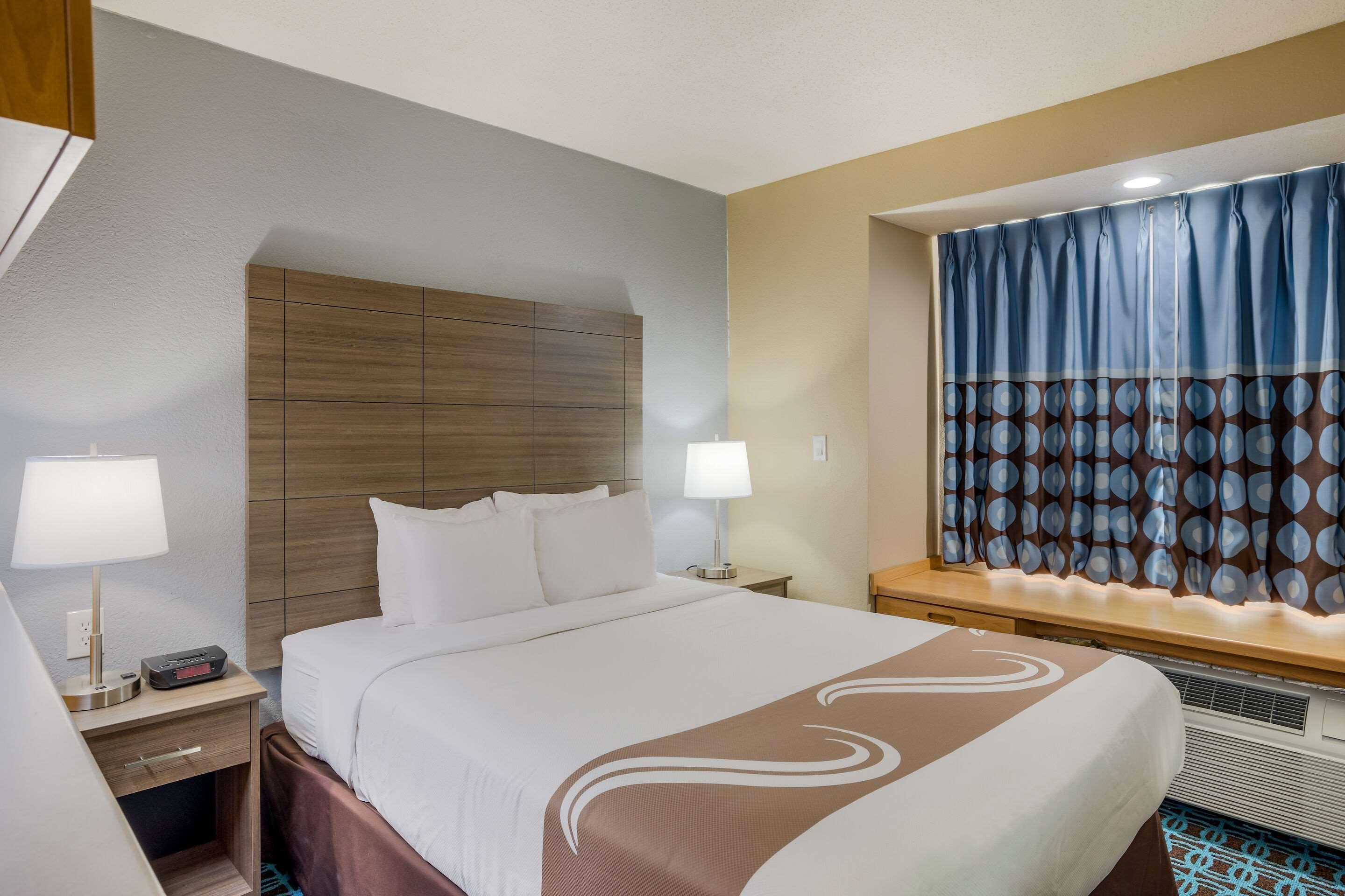 Sonesta Essential Hotel Blue Springs Buitenkant foto