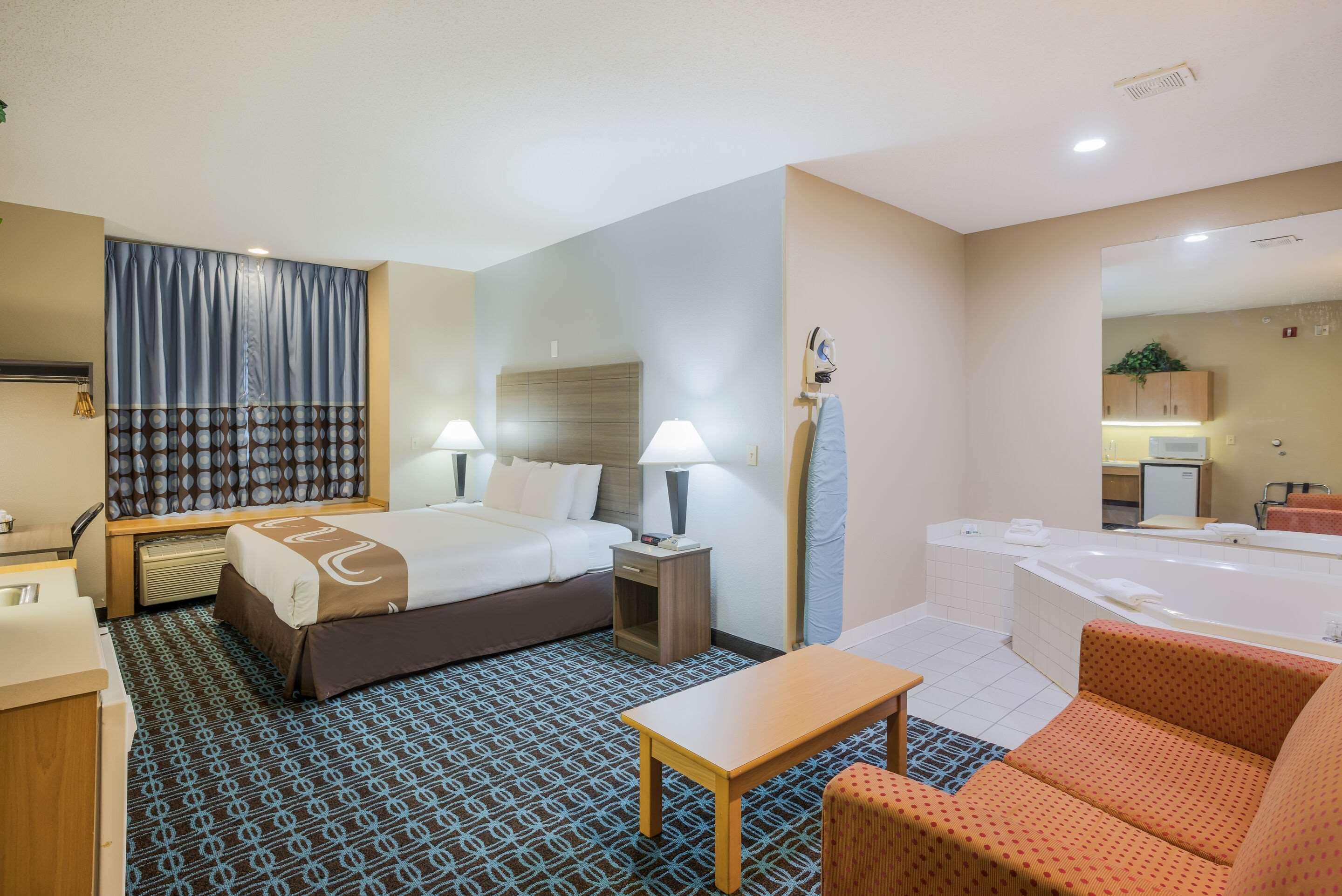 Sonesta Essential Hotel Blue Springs Buitenkant foto