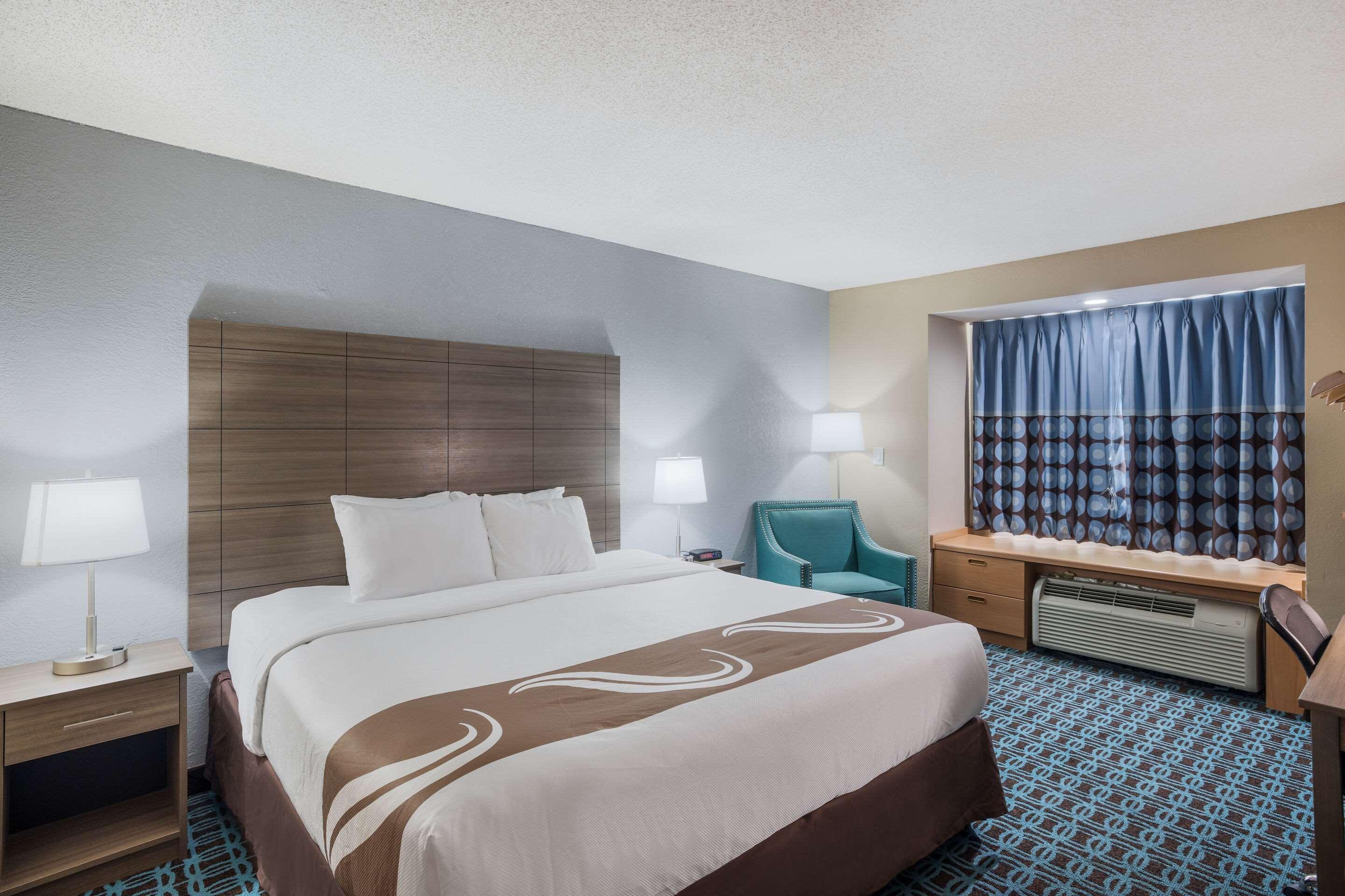 Sonesta Essential Hotel Blue Springs Buitenkant foto