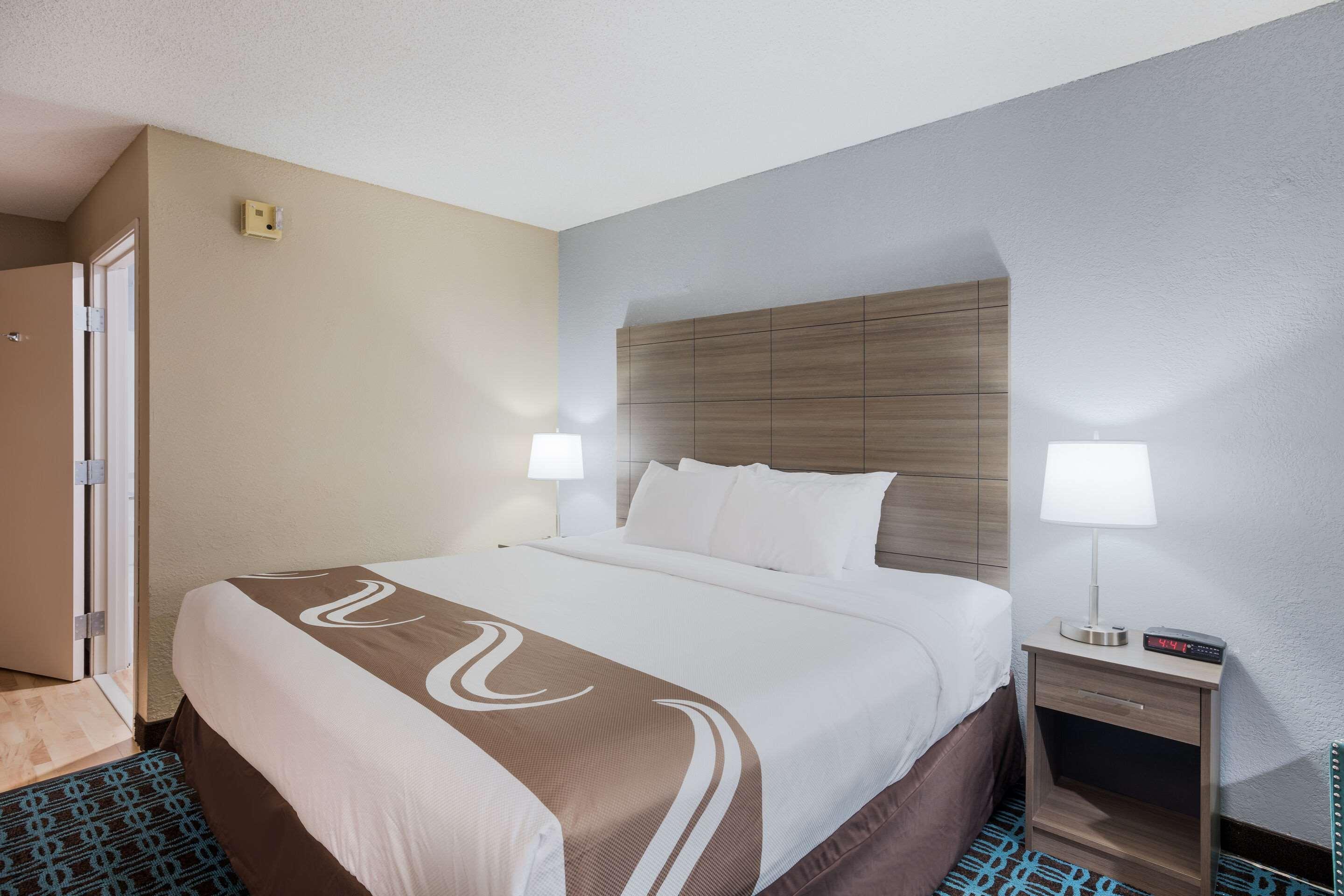 Sonesta Essential Hotel Blue Springs Buitenkant foto