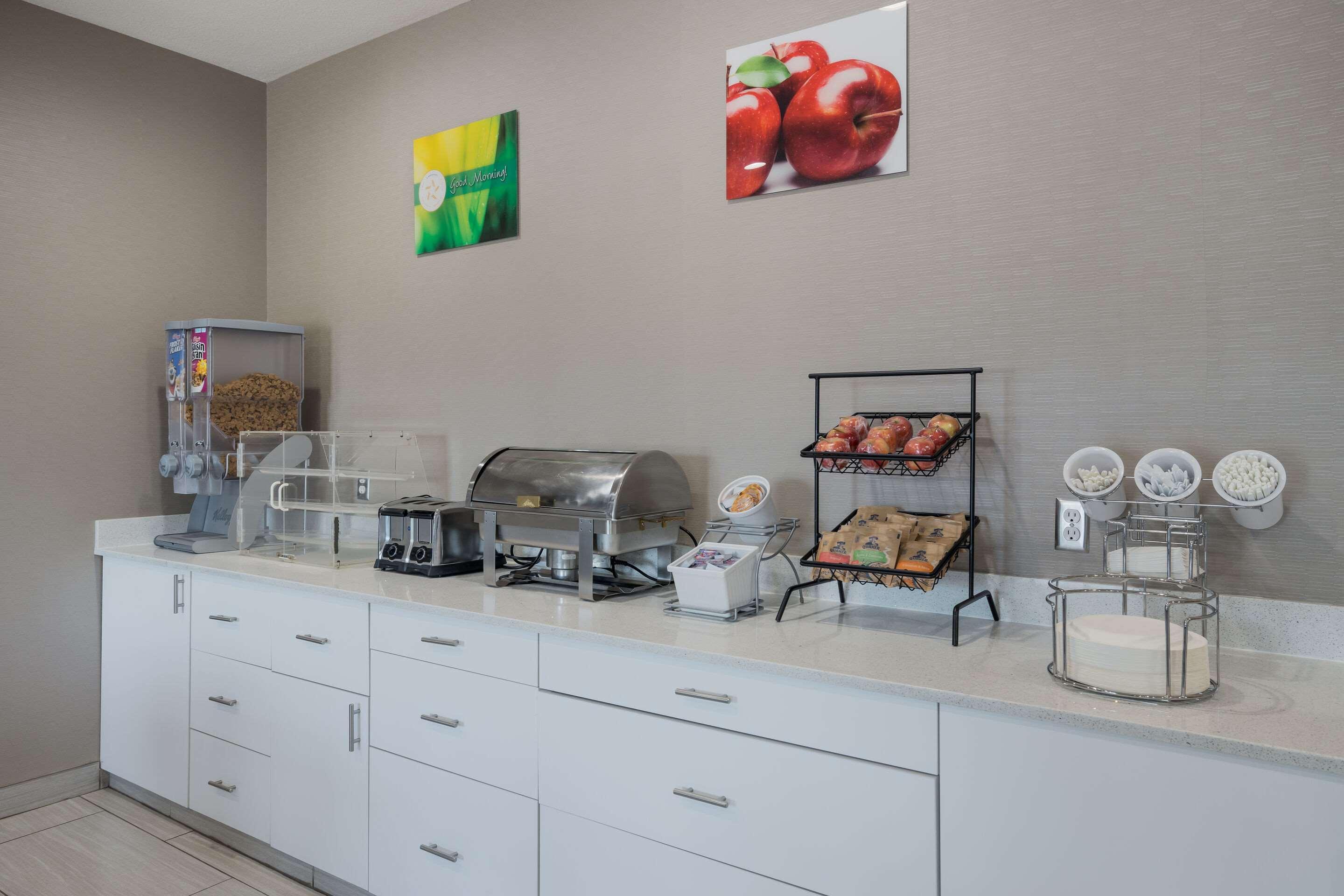 Sonesta Essential Hotel Blue Springs Buitenkant foto