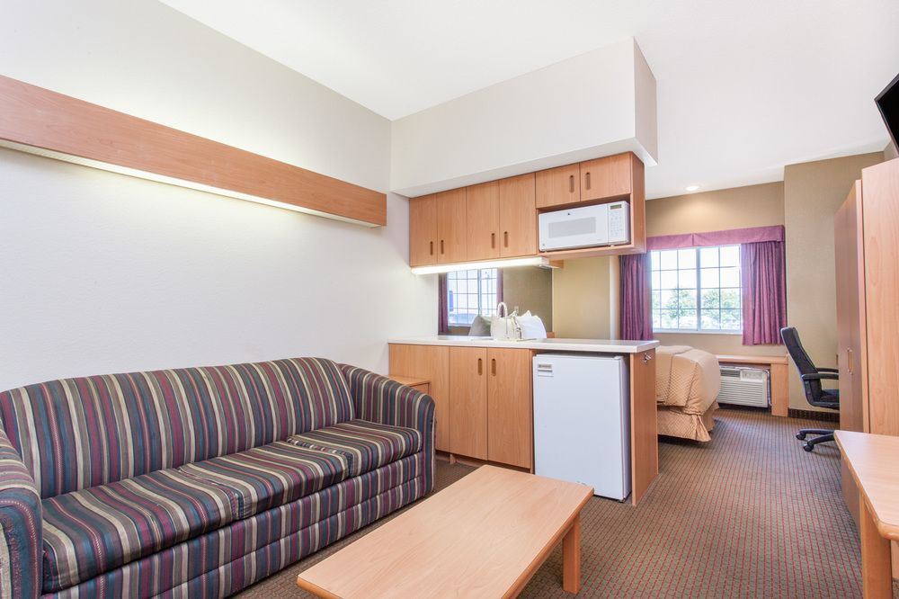 Sonesta Essential Hotel Blue Springs Buitenkant foto